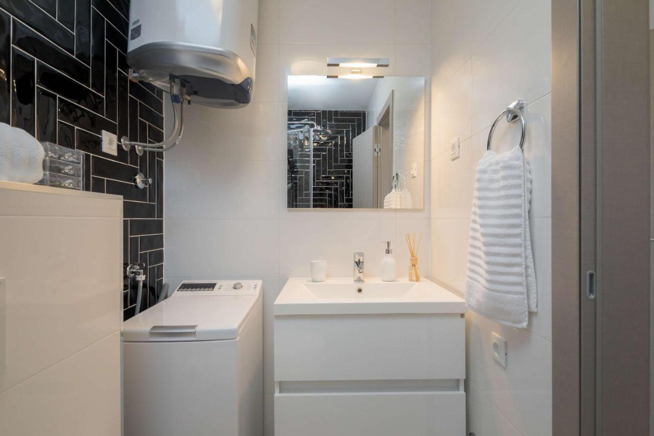 Four Brothers - Middle Floor Apartamento Podstrana