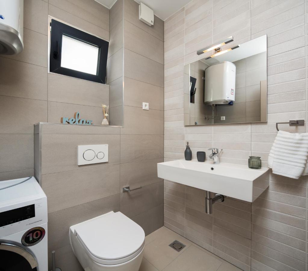 Four Brothers - Middle Floor Apartamento